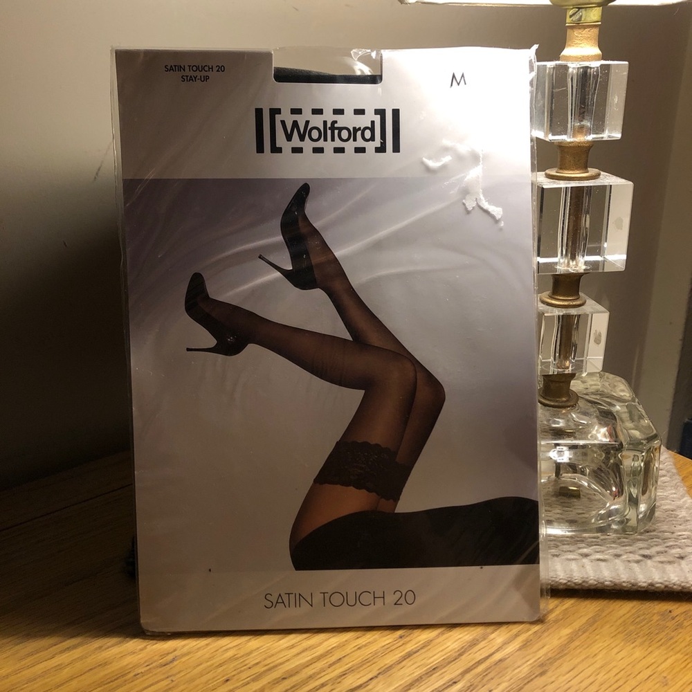 New Wolford Satin Touch 20 Stay Up Light Sheen Thigh Hi Stockings Black sz M
